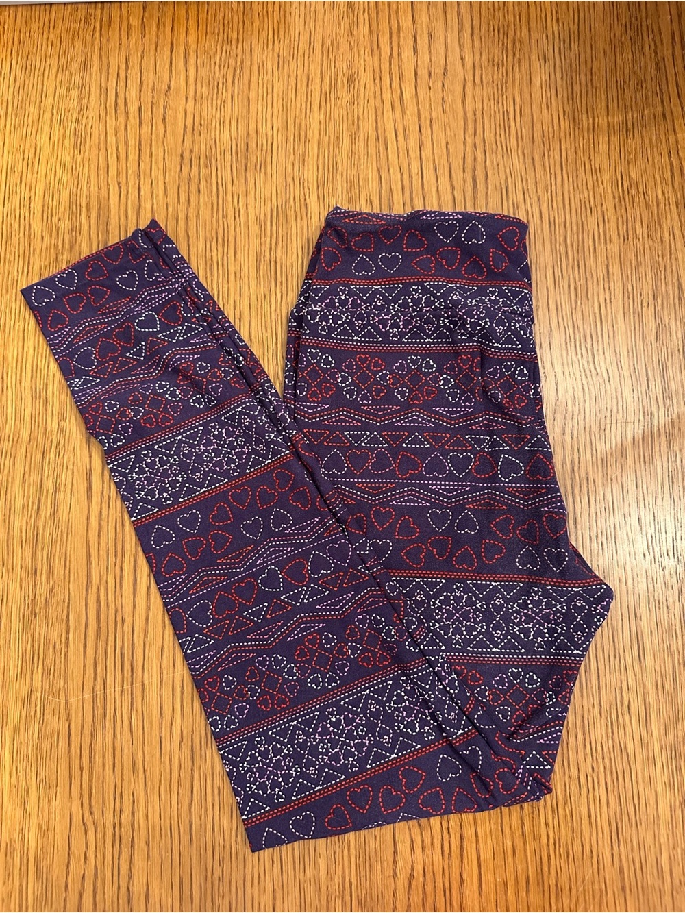 LuLaRoe Purple Heart-Print Leggings